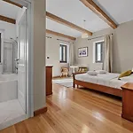 Gimino Villa Pifari