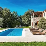 Gimino Villa *