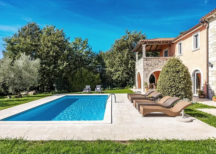 Gimino Villa *